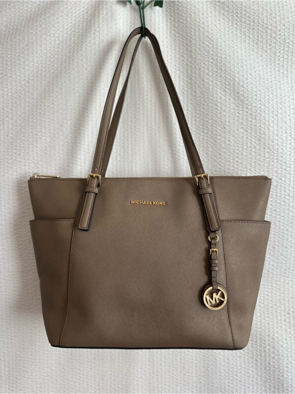 Michael Kors Jet Set Travel Large Taupe Saffiano Leather Tote Shoulder Bag